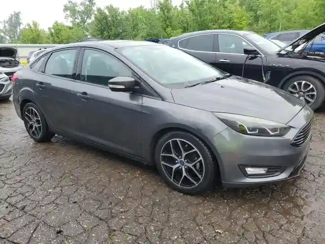 1FADP3H22JL323539 2018 FORD FOCUS-3
