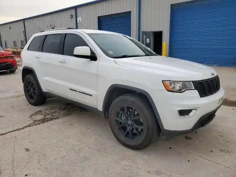 1C4RJEAG0HC674933 2017 JEEP GRAND CHEROKEE-3