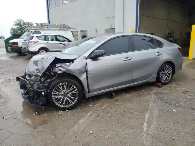 3KPF54AD1RE792037 2024 KIA FORTE-0