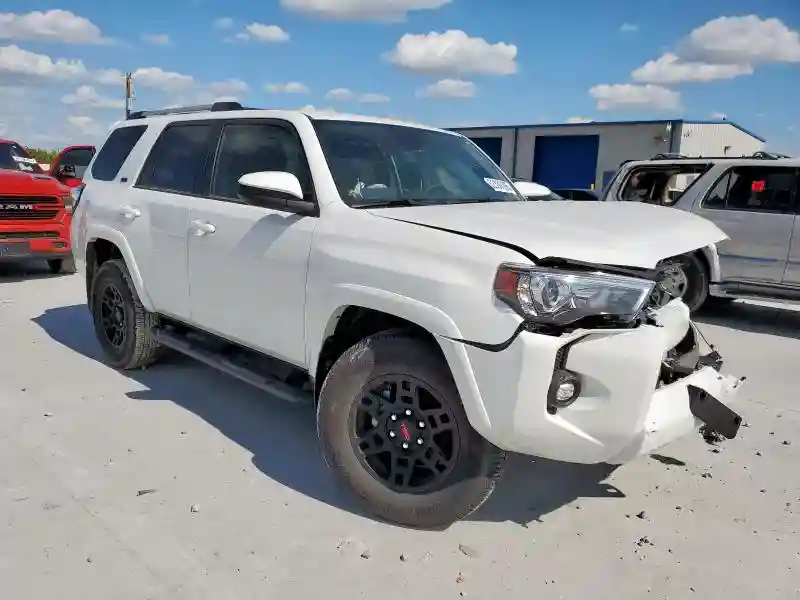 JTEEU5JR8R5313183 2024 TOYOTA 4RUNNER-3