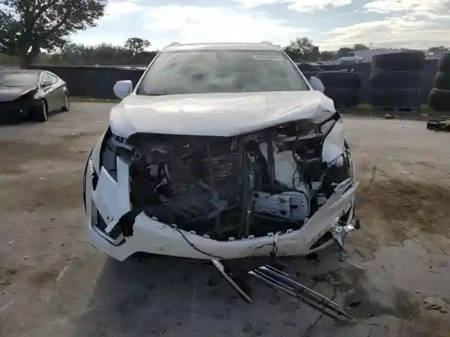 1GYKNCRS8JZ182473 2018 CADILLAC XT5-4