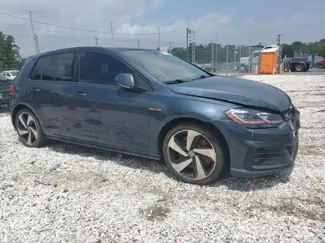 3VW447AU6JM296752 2018 VOLKSWAGEN GTI-3