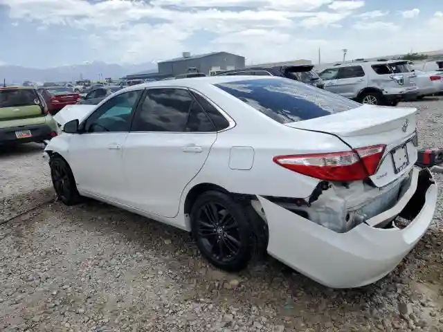 4T1BF1FKXGU265576 2016 TOYOTA CAMRY-1
