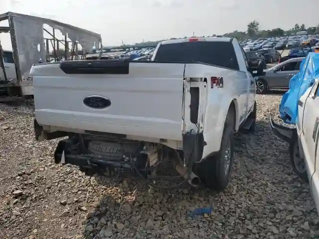 1FDBF2B69NEC19646 2022 FORD F250-2