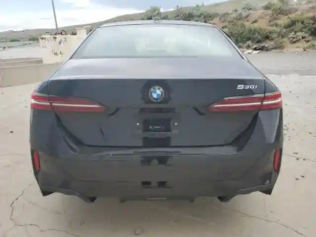 WBA43FJ06SCU82353 2025 BMW 5 SERIES-5