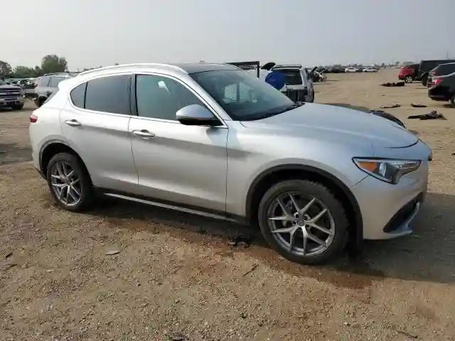 ZASFAKANXJ7C01630 2018 ALFA ROMEO STELVIO-3