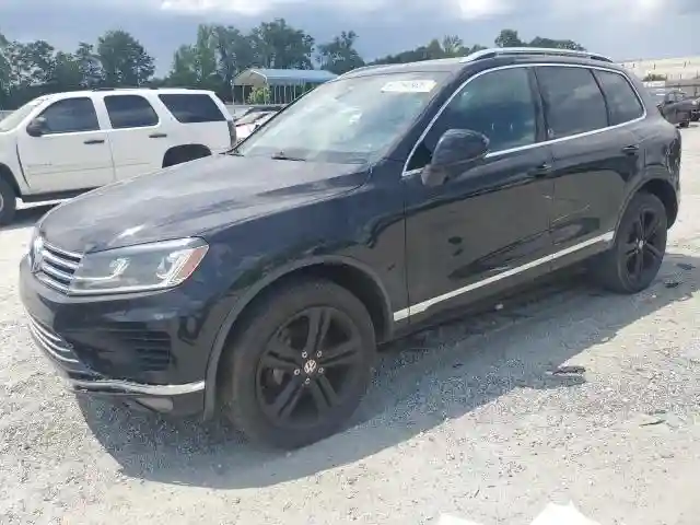 WVGRF7BP6HD004806 2017 VOLKSWAGEN TOUAREG-0