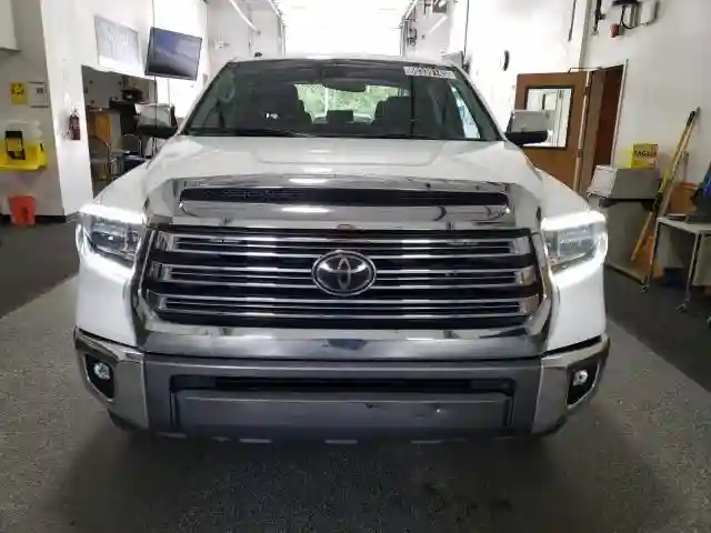 5TFAY5F19JX753397 2018 TOYOTA TUNDRA-4