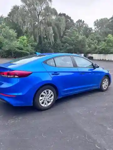KMHD74LF8HU304388 2017 HYUNDAI ELANTRA-2