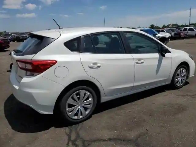 4S3GTAA61J3745984 2018 SUBARU IMPREZA-2