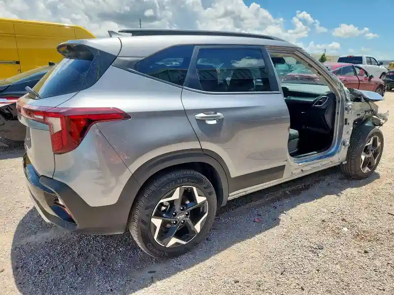 KNDEU2AA6S7779363 2025 KIA SELTOS-2