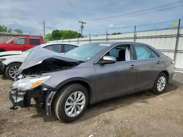 4T1BF1FK0HU768647 2017 TOYOTA CAMRY-0