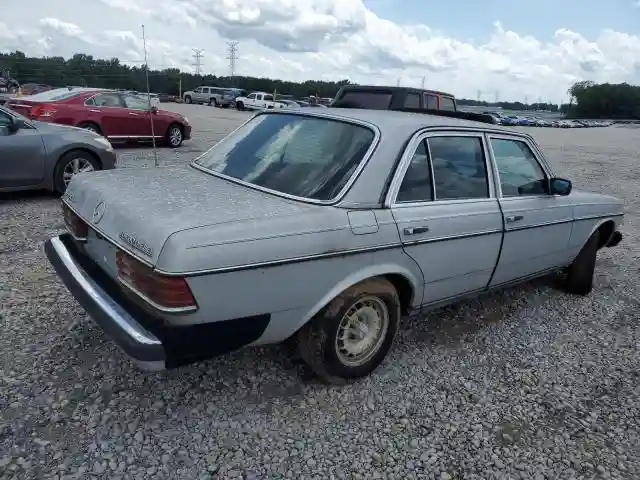 WDBAB33A9EA031137 1984 MERCEDES-BENZ 300-CLASS-2