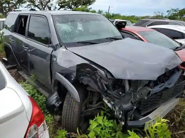 JTEEU5JR1P5281366 2023 TOYOTA 4RUNNER-3