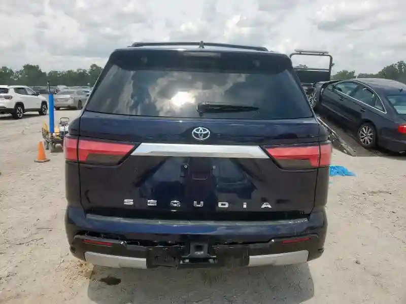 7SVAAABA9RX039208 2024 TOYOTA SEQUOIA-5