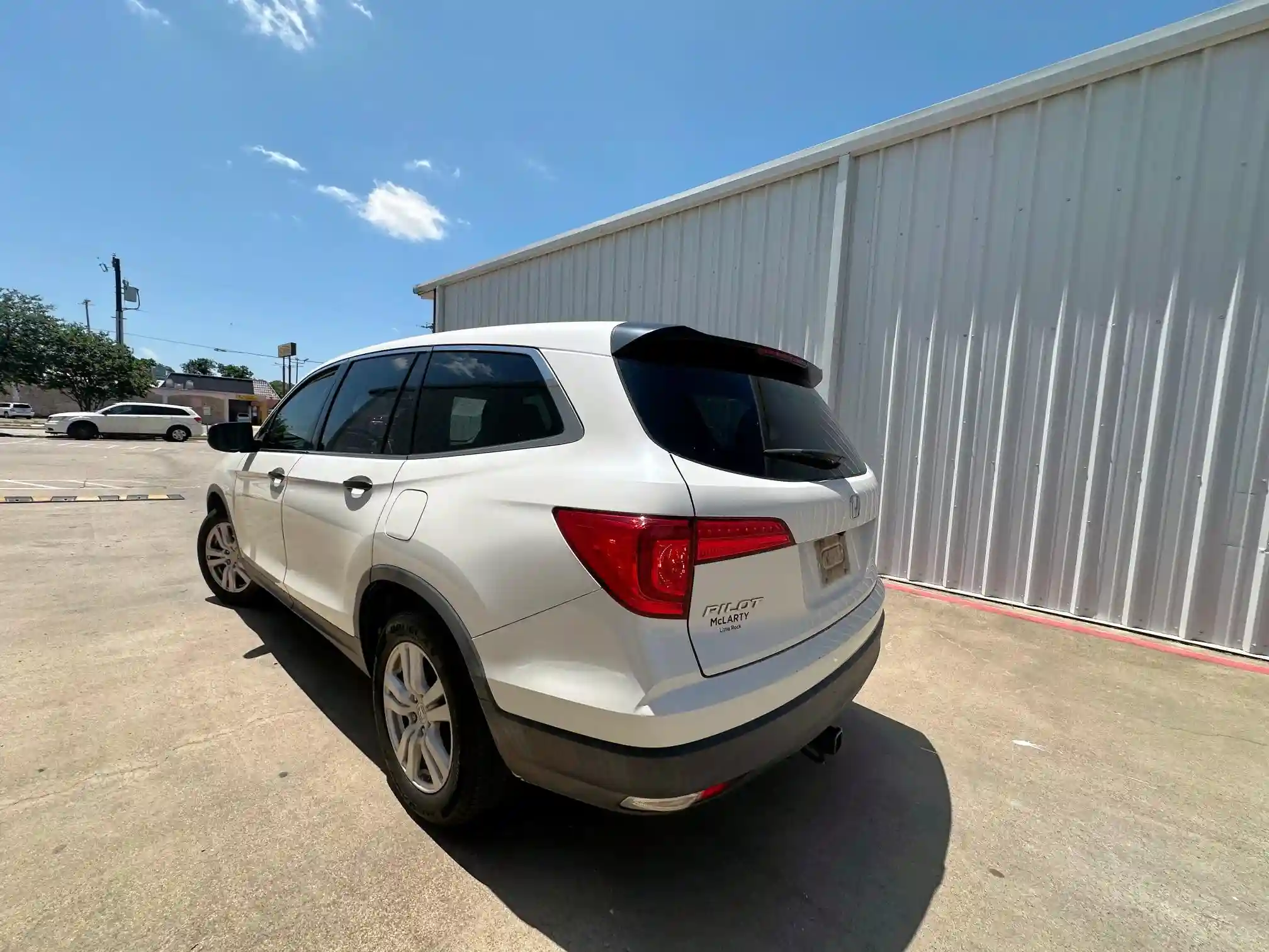 5FNYF5H14JB003014 2018 HONDA PILOT-2