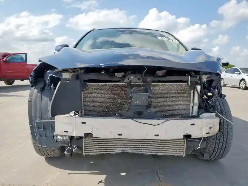 3PCAJ5M30KF111736 2019 INFINITI QX50-4
