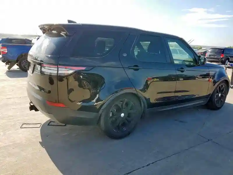 SALRG2RV8JA055264 2018 LAND ROVER DISCOVERY-2