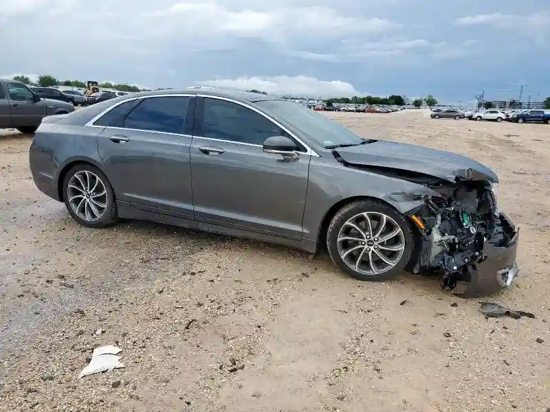 3LN6L5FCXHR639560 2017 LINCOLN MKZ-3