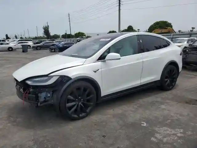 5YJXCDE20HF067847 2017 TESLA MODEL X-0