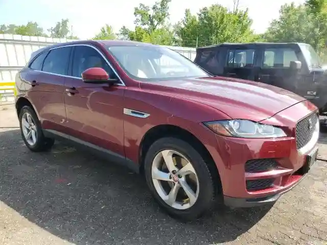 SADCJ2BV0HA068470 2017 JAGUAR F-PACE-3