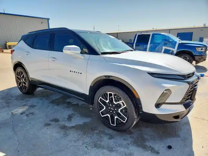 3GNKBERS0PS229485 2023 CHEVROLET BLAZER-3