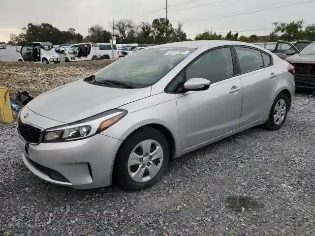 3KPFK4A74JE257677 2018 KIA FORTE-0
