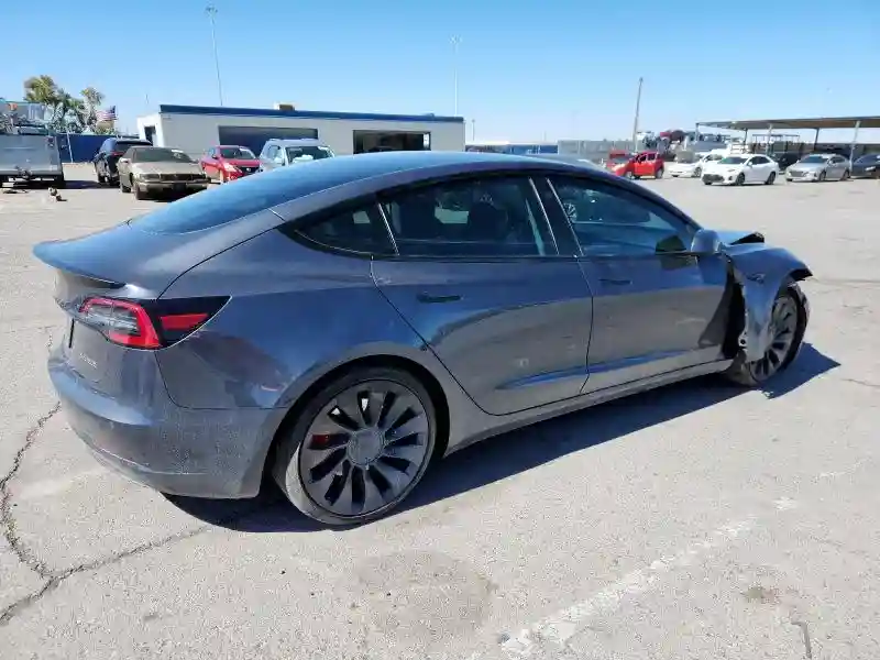 5YJ3E1EC3NF144870 2022 TESLA MODEL 3-2
