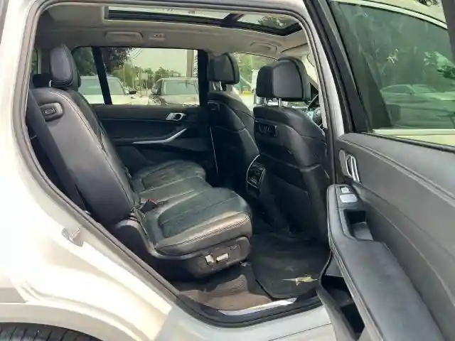 5UXCX4C55KLS38210 2019 BMW X7-5