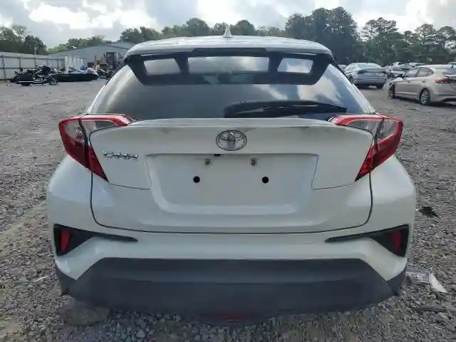 NMTKHMBX3JR023367 2018 TOYOTA C-HR-5