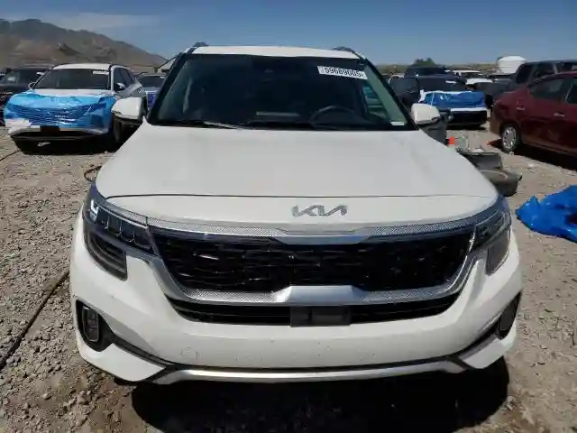 KNDETCA23N7273737 2022 KIA SELTOS-4