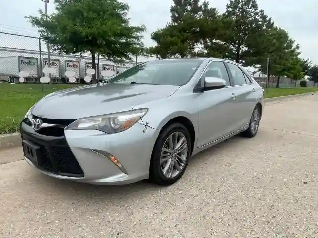 4T1BF1FK8HU399665 2017 TOYOTA CAMRY-1