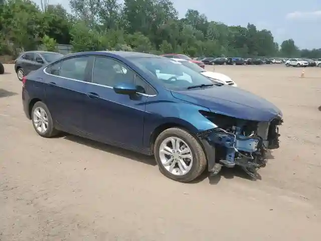 1G1BE5SM7K7110716 2019 CHEVROLET CRUZE-3