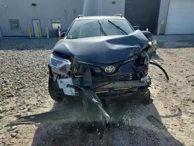 JTMBFREV1JJ179998 2018 TOYOTA RAV4-4
