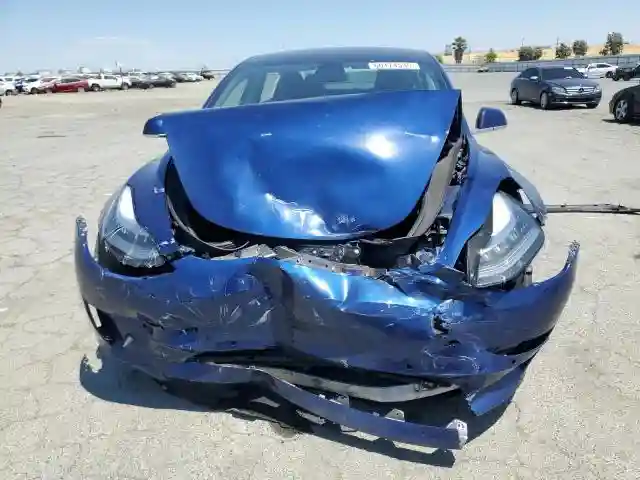 5YJ3E1EA4JF056385 2018 TESLA MODEL 3-4