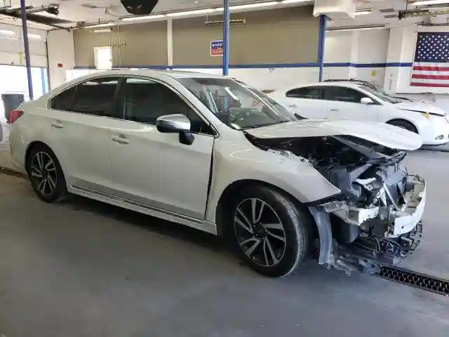 4S3BNAR63J3014188 2018 SUBARU LEGACY-3