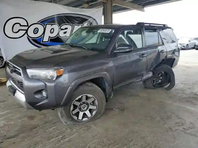 JTERU5JR9P6119240 2023 TOYOTA 4RUNNER SE-0