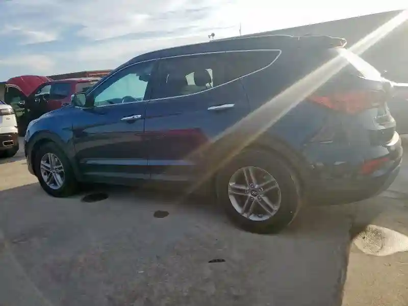 5XYZU3LB7JG562872 2018 HYUNDAI SANTA FE-1