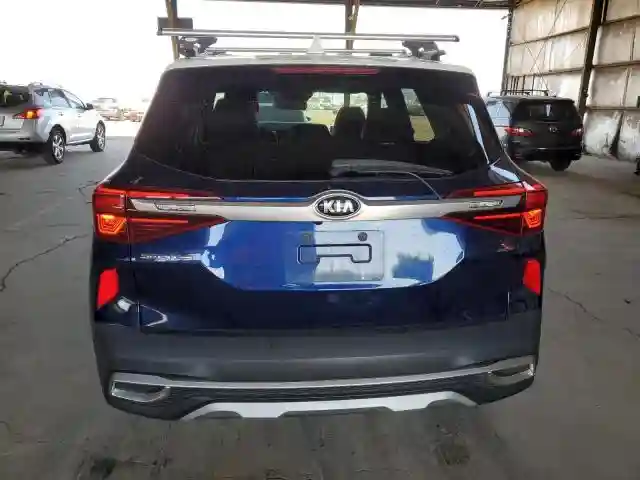 KNDEU2AA8M7050753 2021 KIA SELTOS-5