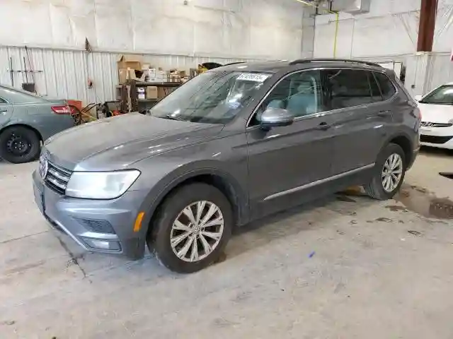 3VV2B7AX2JM027014 2018 VOLKSWAGEN TIGUAN-0