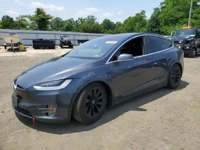 5YJXCBE22JF139299 2018 TESLA MODEL X-0