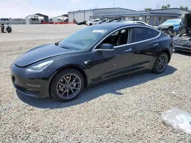 5YJ3E1EA6JF011349 2018 TESLA MODEL 3-0