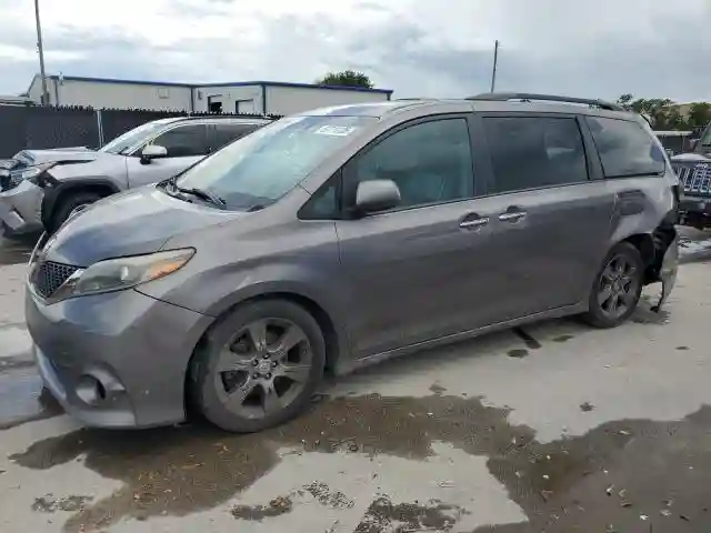 5TDXK3DC4GS749888 2016 TOYOTA SIENNA-0