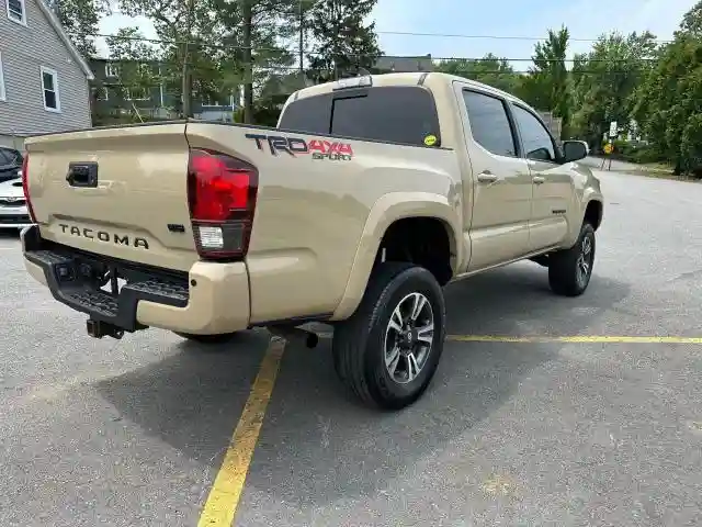 3TMCZ5AN2JM149793 2018 TOYOTA TACOMA-2
