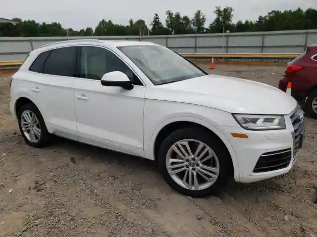 WA1BNAFY1J2110844 2018 AUDI Q5-3
