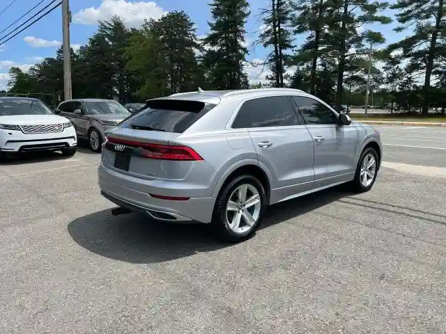 WA1AVAF1XKD017700 2019 AUDI Q8-3