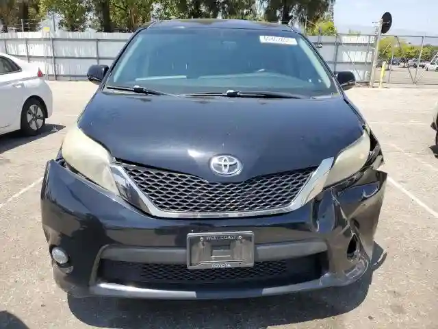 5TDXZ3DC7HS787029 2017 TOYOTA SIENNA-4