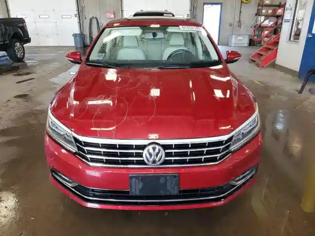 1VWBT7A35HC062793 2017 VOLKSWAGEN PASSAT-4