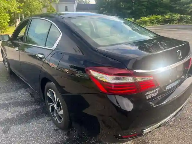 1HGCR2F39GA008216 2016 HONDA ACCORD-2