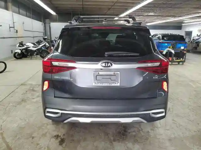 KNDERCAA4M7119123 2021 KIA SELTOS-5